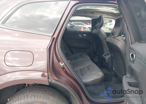 2026 Volvo Xc60 B5 Ultra z USA, uszkodzony, nr VIN YV4M12RM0T1388083